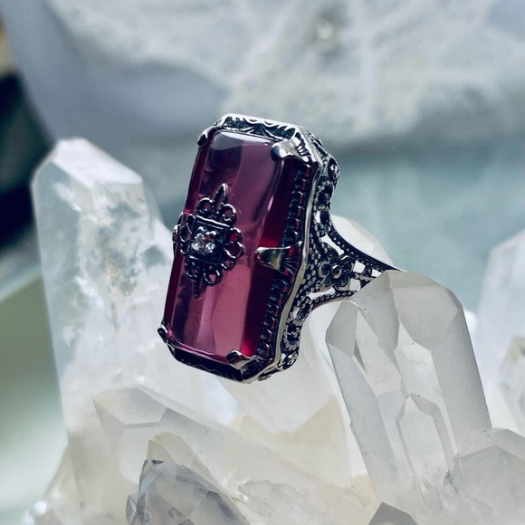 Sterling Silver Antique Style Pink Glass Ring - Picture 7 of 7